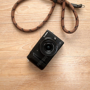 파나소닉 GX85 15.7 판매합니다.
