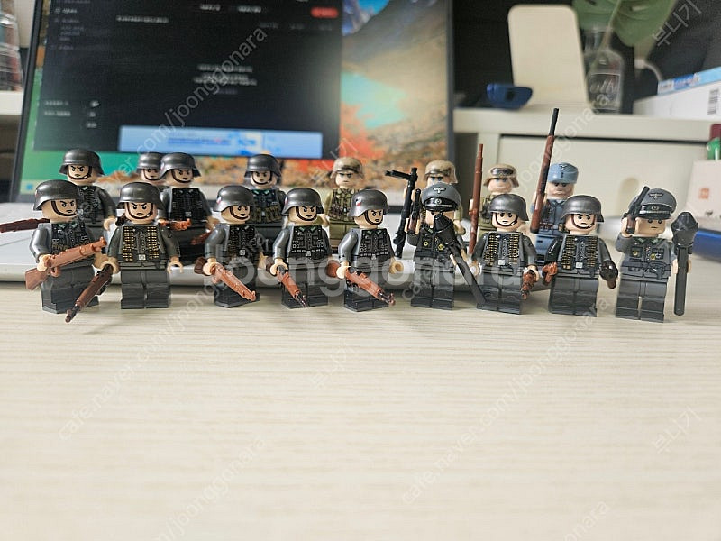레고(lego) 호환 독일군 피규어 세 팝니다.--1