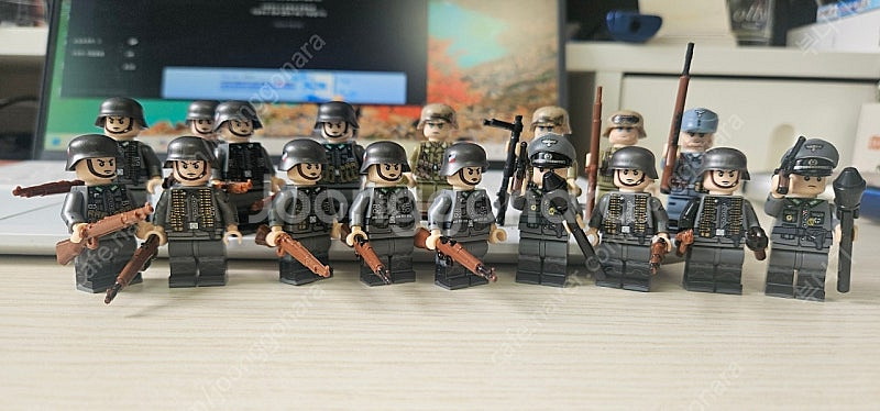 레고(lego) 호환 독일군 피규어 세 팝니다.--2