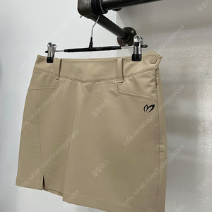 (64/0사이즈) 마스터바니에디션 베이지 앞트임 스커트 큐롯 골프치마