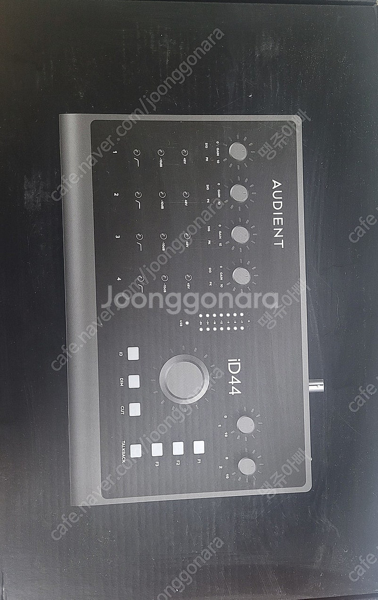 Audient iD44 MKII--2