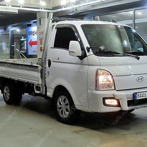 포터2 중고차 할부 포터 중고차 흰색 2024년식 14,271km 일반캡/초장축/2WD 프리미엄 개인사업자 차량구매