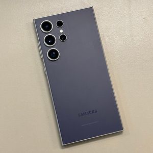 갤럭시S24울트라 퍼플티타늄색상 256용량 24년5월개통 미파손 무잔상 AA급 깔끔한폰 83만 판매합니다