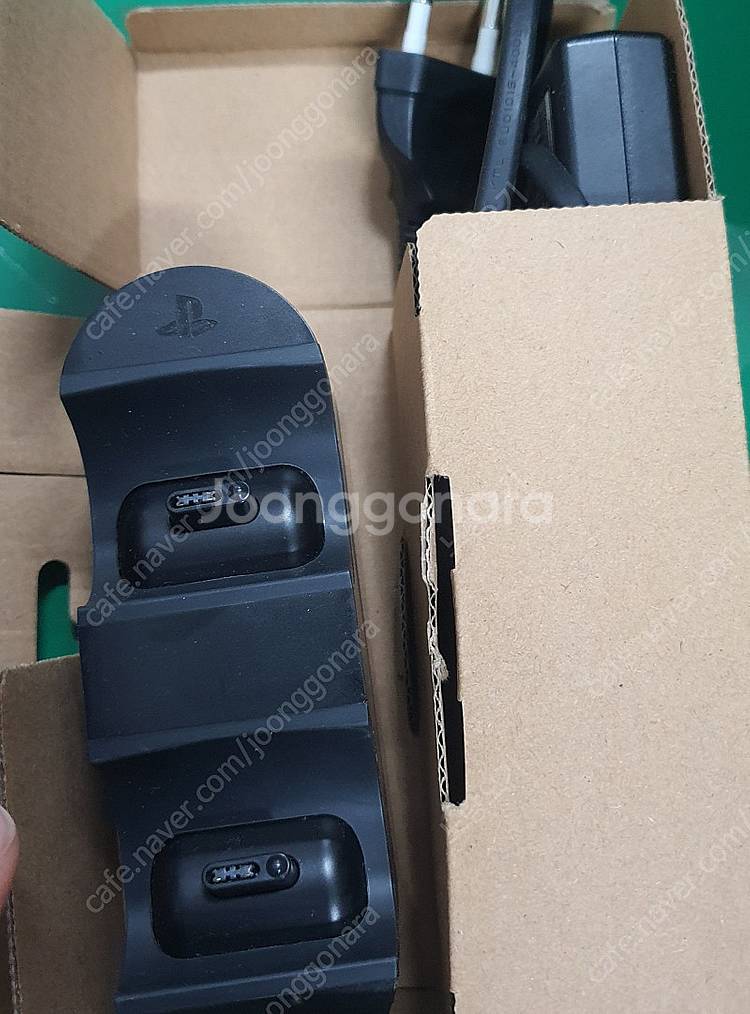 Ps4 듀얼쇼크 충전기--1