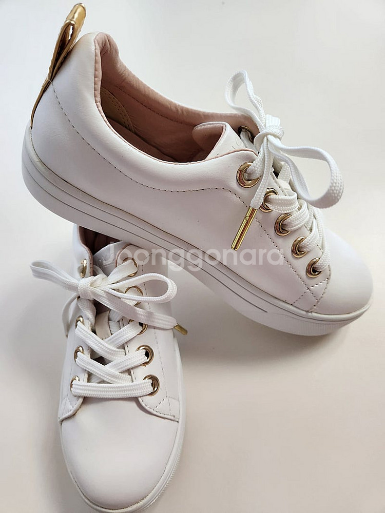 누오보 가죽 스니커즈 225 새상품 판매ㅡ--0