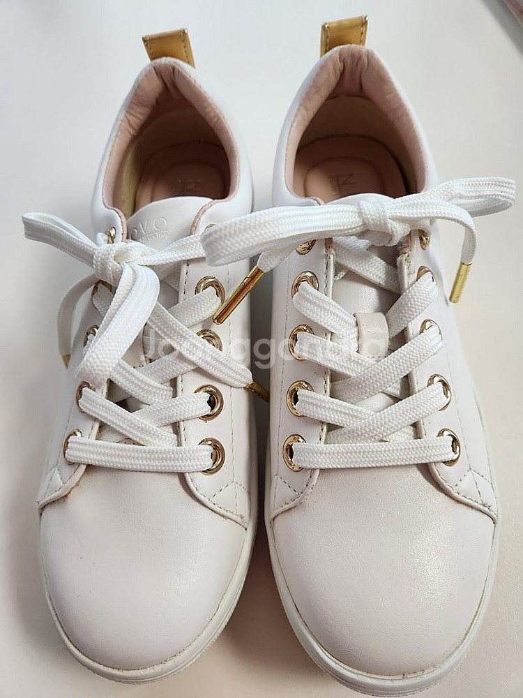 누오보 가죽 스니커즈 225 새상품 판매ㅡ--1