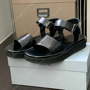 얼바닉 꾸오이오 샌들 (245) urbanic30 cuoio sandal