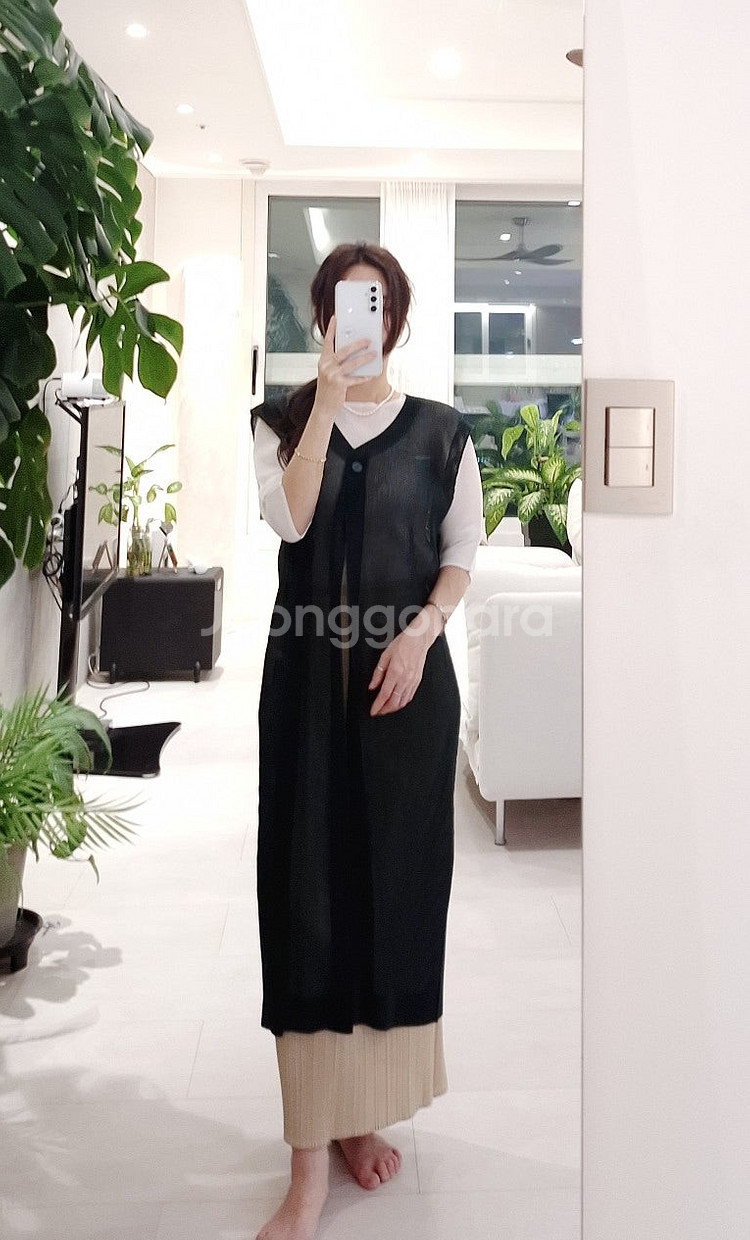 새상품.플리츠플리즈 24년 타타미롱베스트 이세이미야케--3