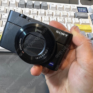 상태 좋은 소니 DSC-RX100M4 개인간 거래입니다.