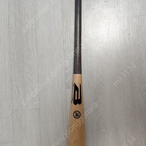 본 프로 나무 배트 s급 팝니다