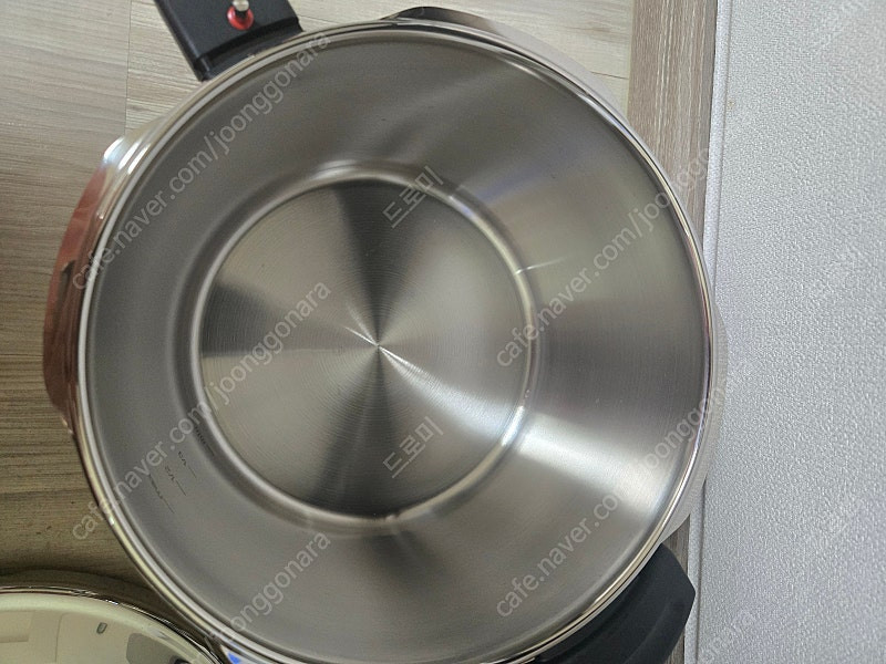 [휘슬러] 압력솥 컴포트 블랙 2.5리터 / 4.5리터 듀오 셋트--2