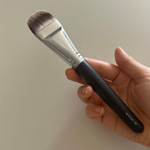 꾸셀 파운데이션 브러쉬 22호