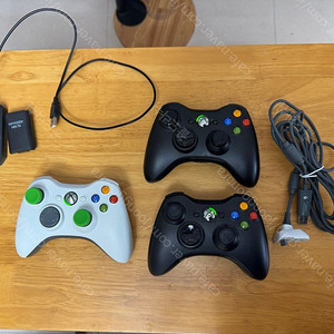 xbox360s 일괄판매, 키넥트, 무선게임패드 3개, 게임타이틀 36개