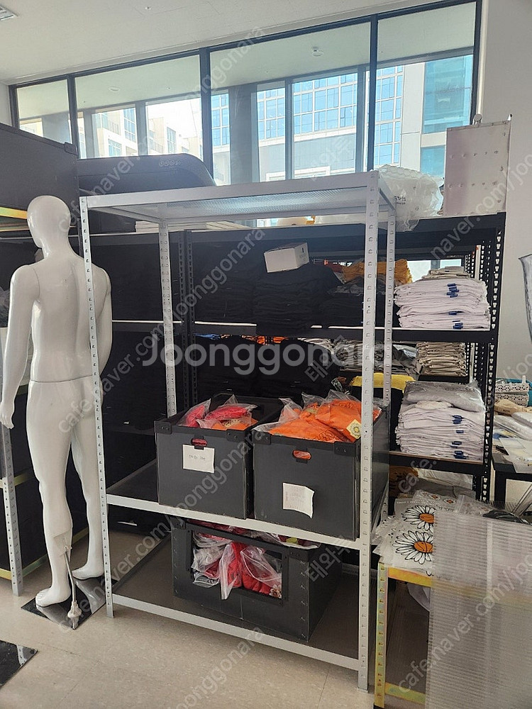 레어로우 유틸리티 랙이랑 사이드 테이블, 부속들 팝니다--3