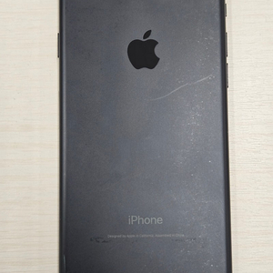 아이폰7 블랙색상 32용량 상태좋은 서브폰,카메라용,감성폰 단말기 12만 판매합니다