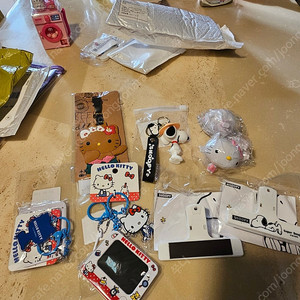 새상품)스누피 키티 키링 줄자 저석집게 캐리어네임택
