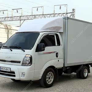 기아 중고 봉고3 중고차 할부 흰색 2024년식 3,728km 내장탑 하이형 킹캡 초장축 GL 중고차량
