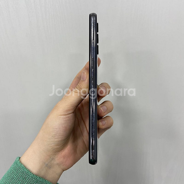 80317 갤럭시A32 64기가 블랙 팝니다 8만원--5