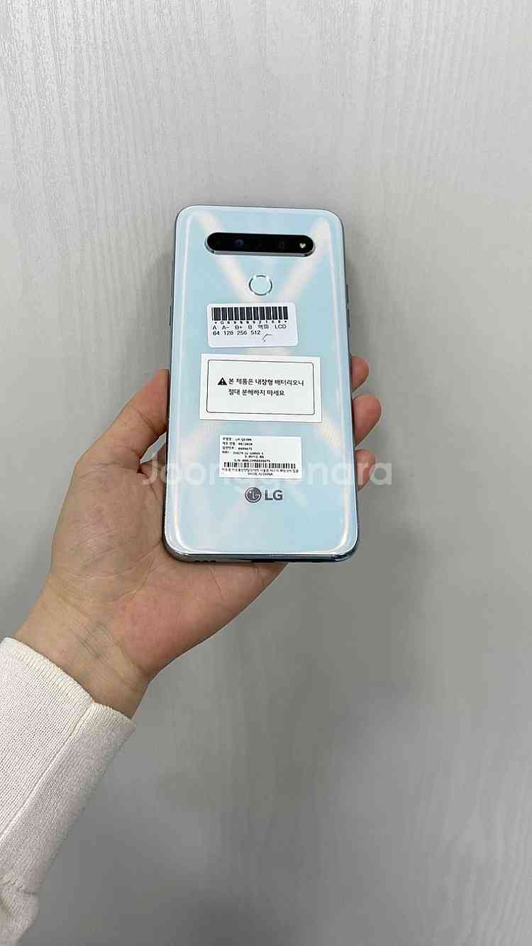 92168 A급. Q630 64기가 화이트 팝니다 5만...--2