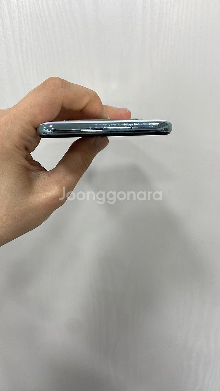 92168 A급. Q630 64기가 화이트 팝니다 5만...--5