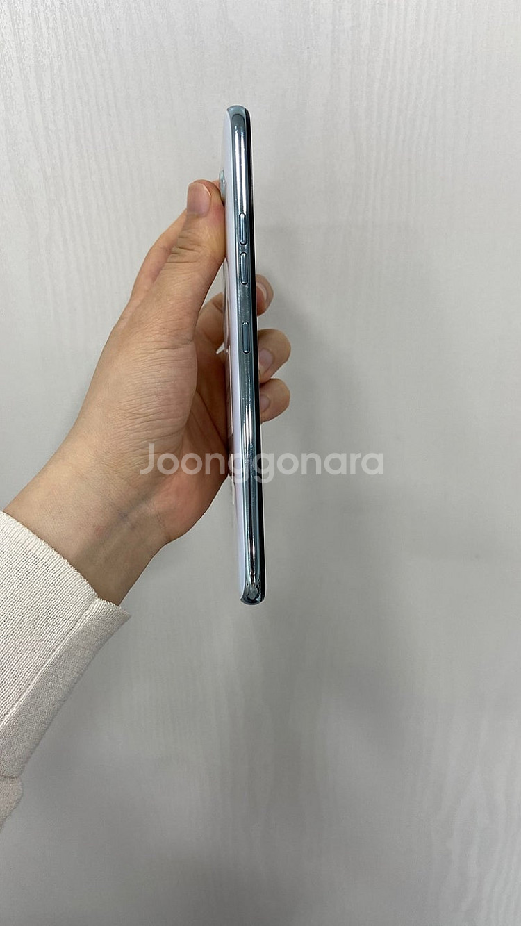 92168 A급. Q630 64기가 화이트 팝니다 5만...--6