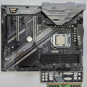 (개인) i7 8700k + 애즈락 Z370 ex4 익스4 + 램 8기가 팝니다.