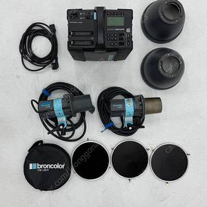 브론컬러 broncolor scoro 1600E, Unilite 2등(1600J), P70. 허니컴세트 팝니다.