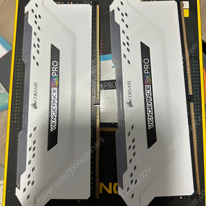 커세어 벤젠스 프로 DDR4 16gb 3200MHz 판매합니다