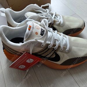 (새상품)나이키 루나 롬 260