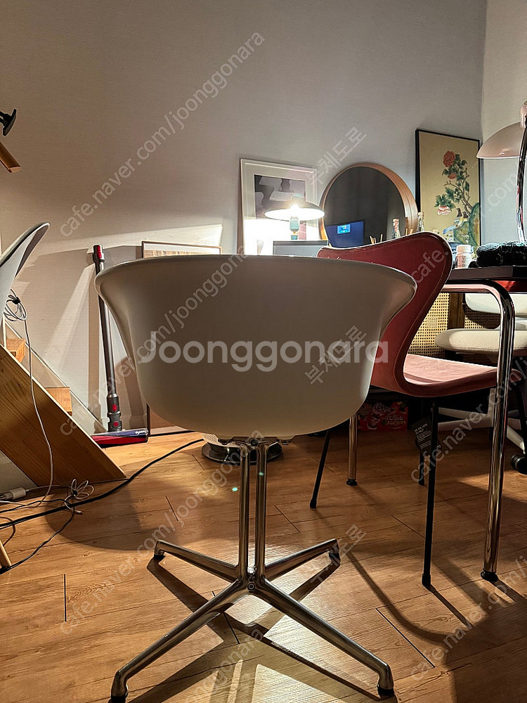 비트라 라폰다 체어 패브릭 임스체어 정품--1