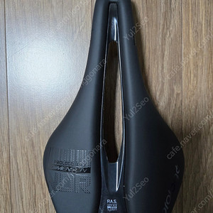 프롤로고 디멘션 NDR, Tirox 안장