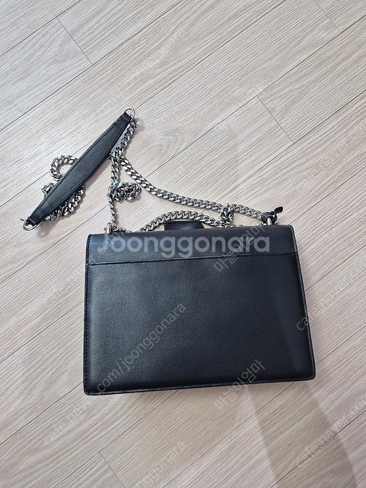 입생로랑 블프 숄더백 급처!!--0