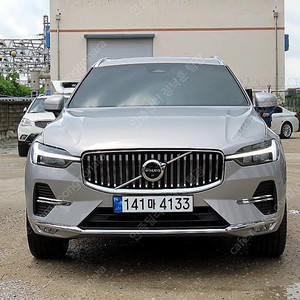 볼보 XC60 중고 볼보 중고차 볼보 중고 회색 2023년식 13,605km B5 AWD 얼티메이트 브라이트 수원중고차