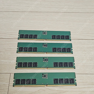 SK하이닉스 A다이 언락 DDR5 5600 16GB 4장 판매합니다.