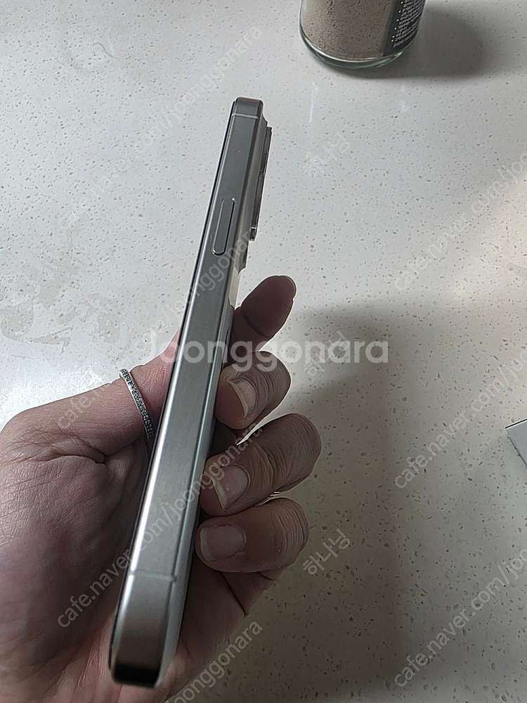 아이폰 15 Pro 256 화이트 + 애플케어 양도--4