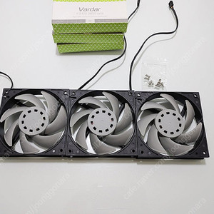 EK Vardar F3 120mm 구형 쿨링팬 3개 팝니다