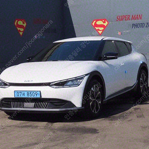 EV6 중고 EV6 중고차 흰색 2022년식 54,744km 롱레인지 에어 수원중고차