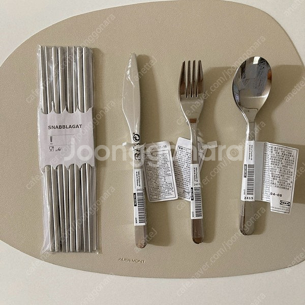 이케아 스텐 커트러리 4인 16P 일괄(미개봉) - 12,000--1