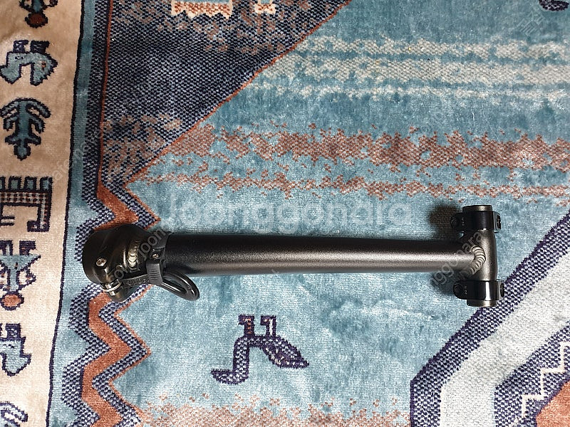 다혼 T형(오른쪽으로 접힘)검정색 핸들포스트(길이 370mm, 각도 12도)및 다혼순정 가변스템 판매합니다--2