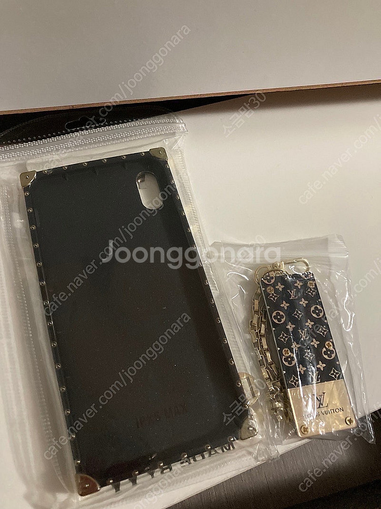 아이폰 XS MAX 휴대폰 케이스 키링 키홀더 열쇠고리--1