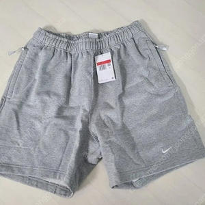 (L) 나이키 솔로 스우시 프렌치테리 쇼츠 반바지 그레이