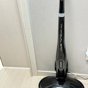 휴스톰 듀얼스핀 무선 물걸레청소기 HS11000 (6만원)