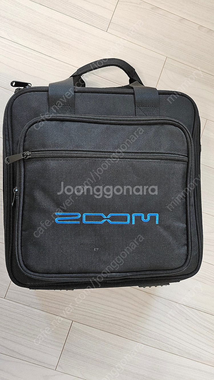 zoom LiveTrak L-8 믹서--1