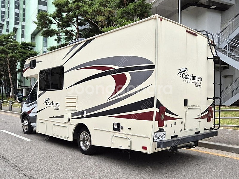 포드 캠핑카 중고 흰색 2017년식 35,800km 코...--2