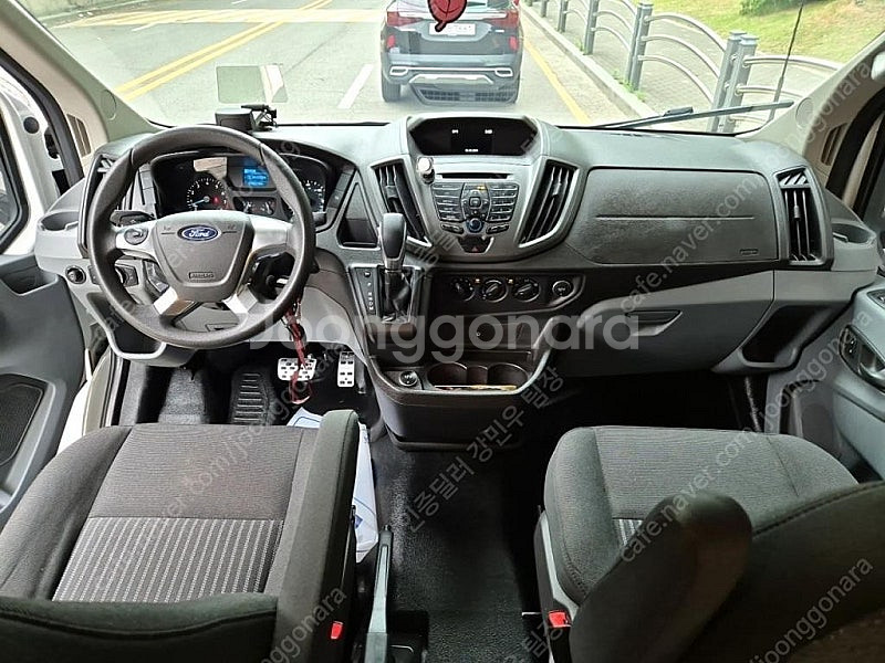포드 캠핑카 중고 흰색 2017년식 35,800km 코...--7