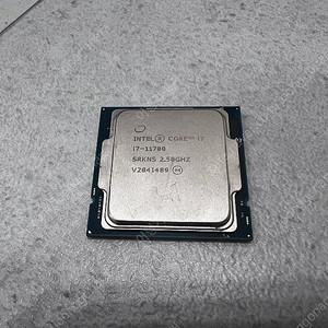 i7-11700 단품 택포 21만 팝니다.