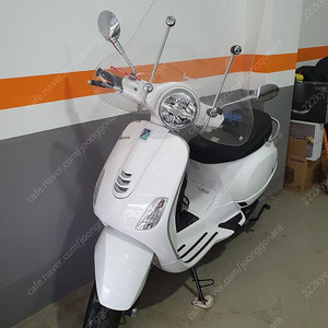 베스파 LX125 23년식 화이트