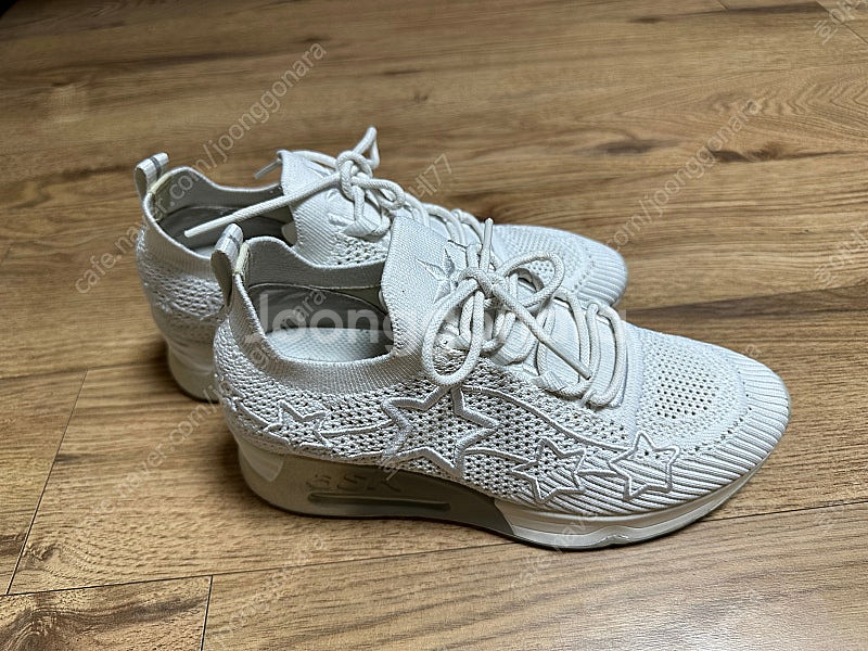 아쉬 루나틱 스타 38사이즈 245정도--1