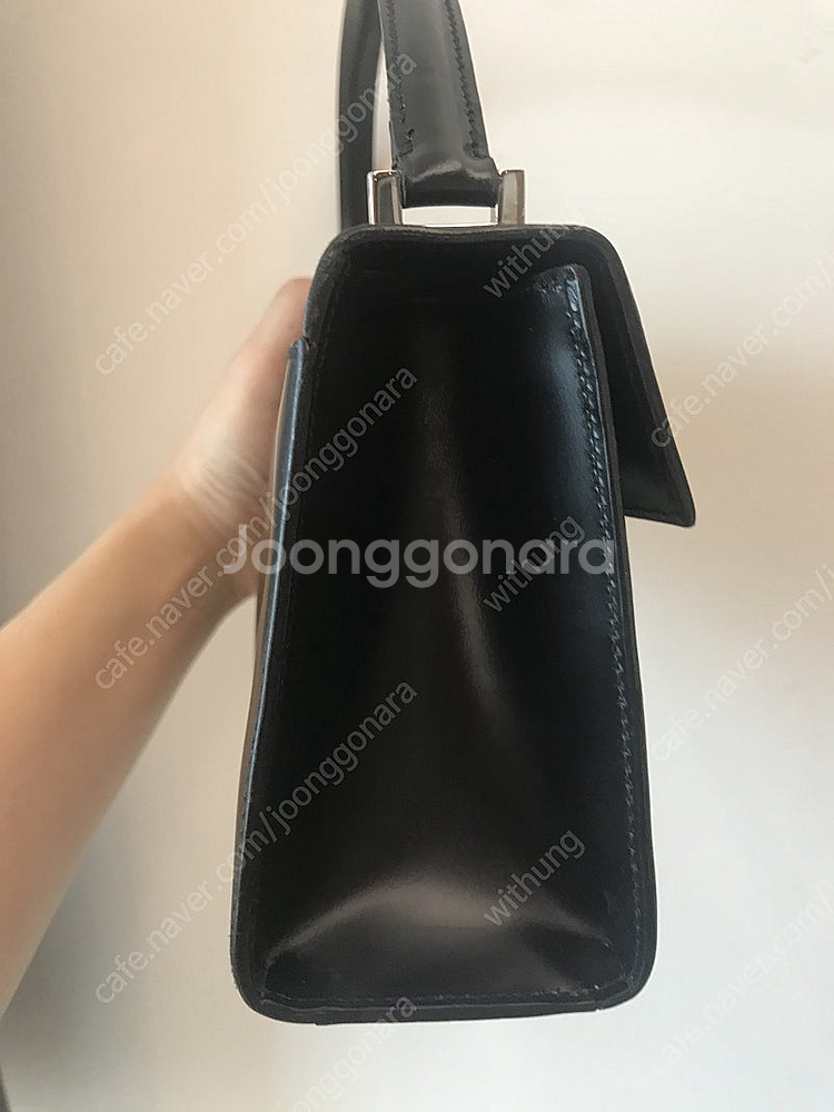 페레가모 핸들 핸드백--5