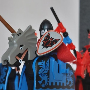 단종된 올드 88년도 캐슬 레고 파란 용마갑 팝니다